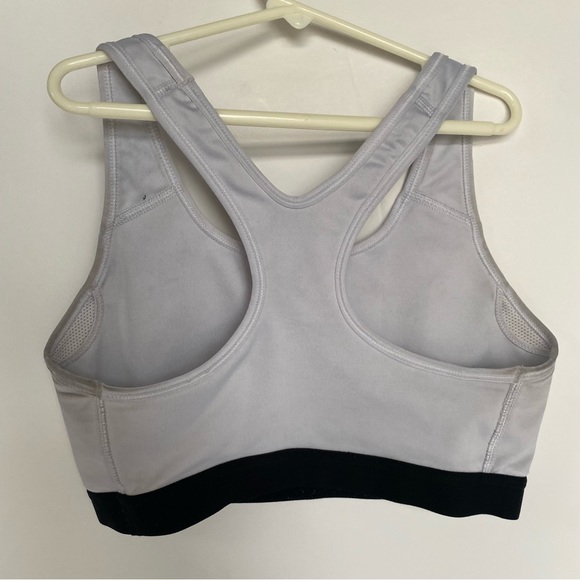 Nike drifit sportsbra - Picture 3 of 3